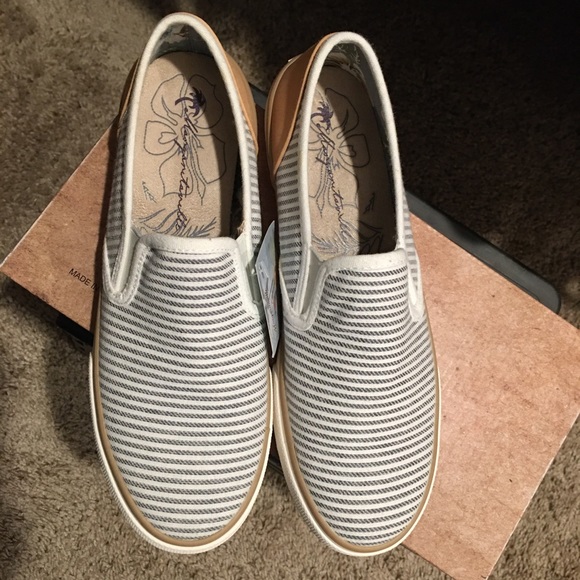 Slip on shoes - Picture 2 of 6